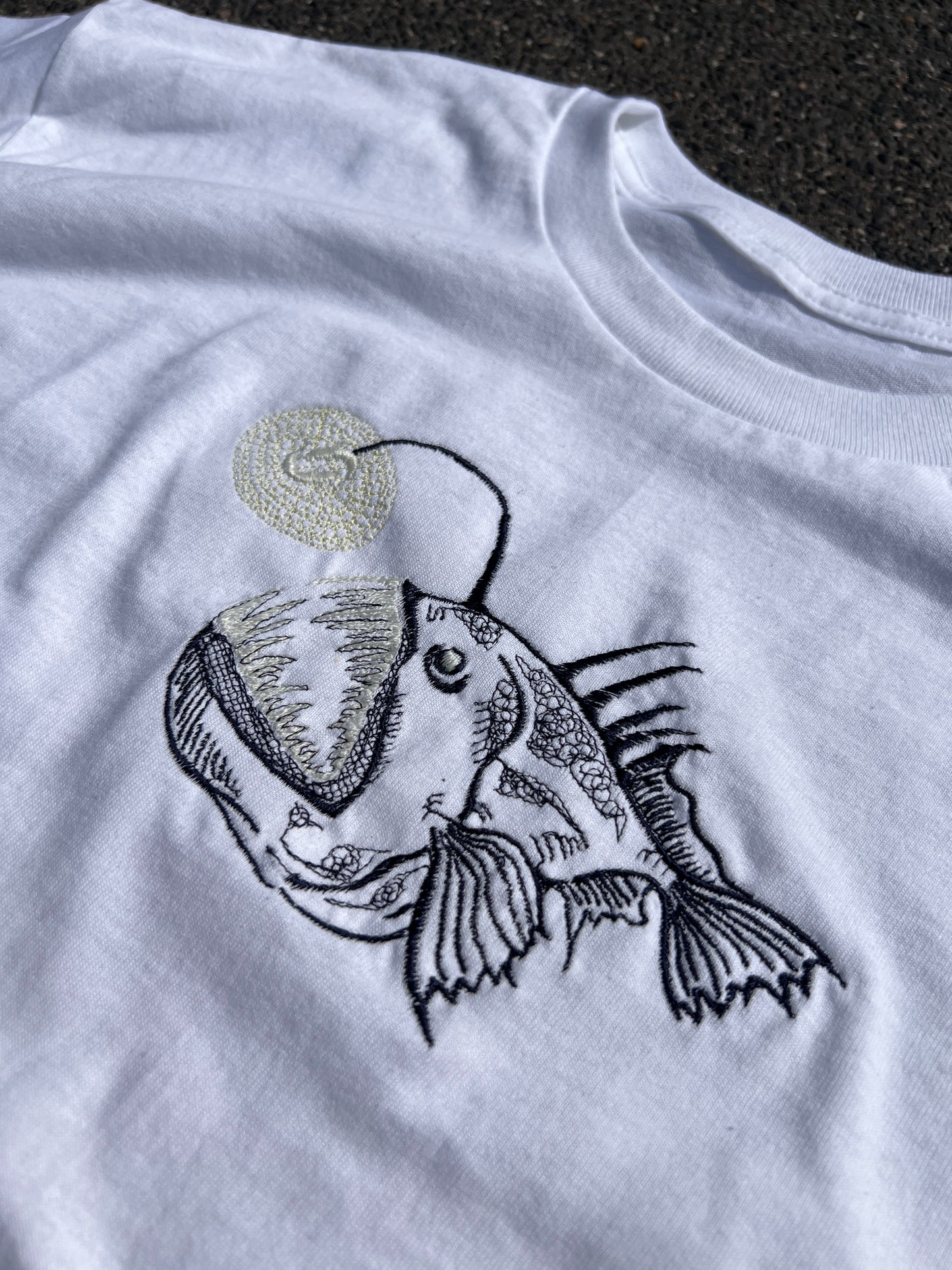 Anglerfish Glow in the Dark T-Shirt Weiß